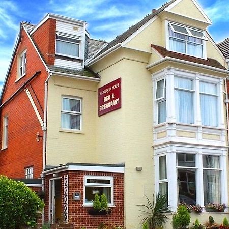 Harlequin Guest House With Parking Weymouth Bagian luar foto